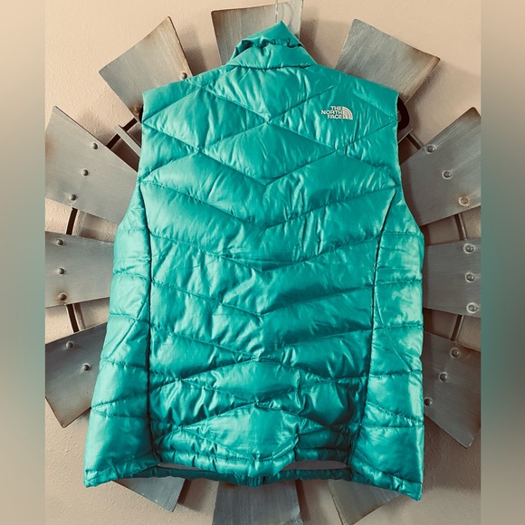 EUC The North Face Women's Aqua Down filled puffer Vest - Picture 4 of 4